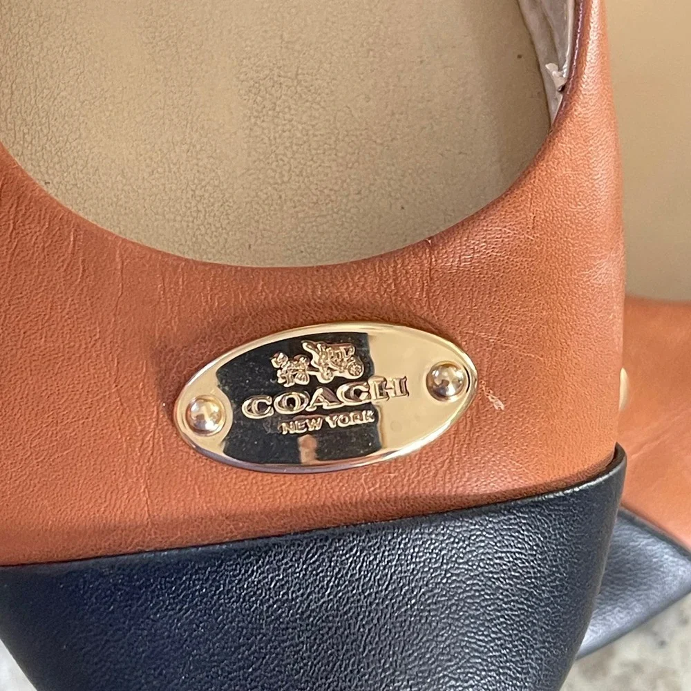 Coach Ballet Flats Womens 8 Tan Black Cap Toe Leather Classic Logo Plaque Shoes